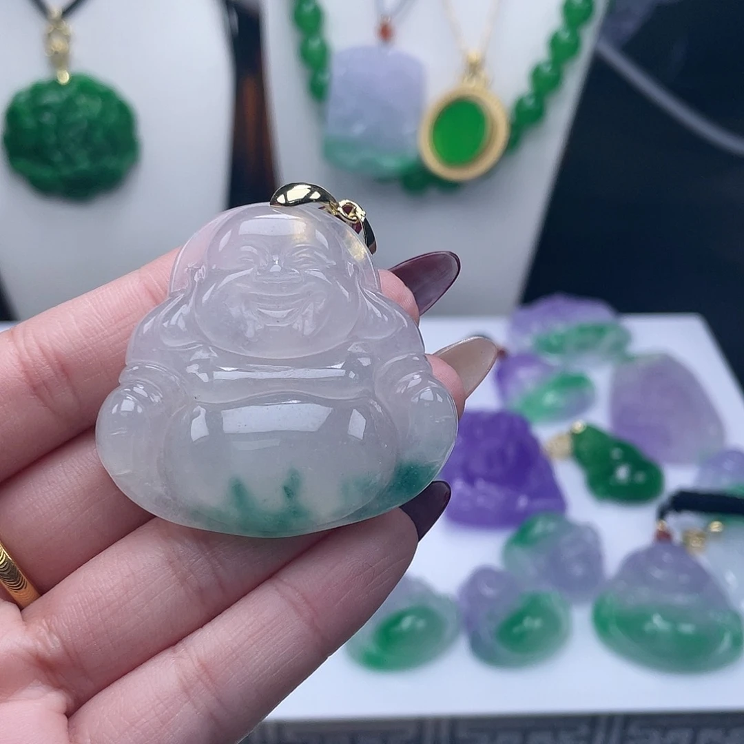 翡翠吊坠(赠链)未镶嵌