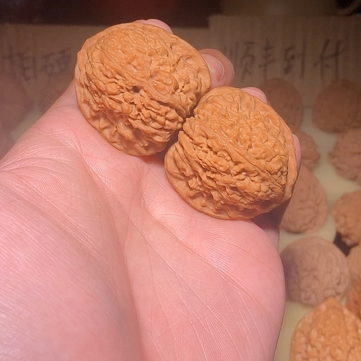 文玩核桃手把件南疆石