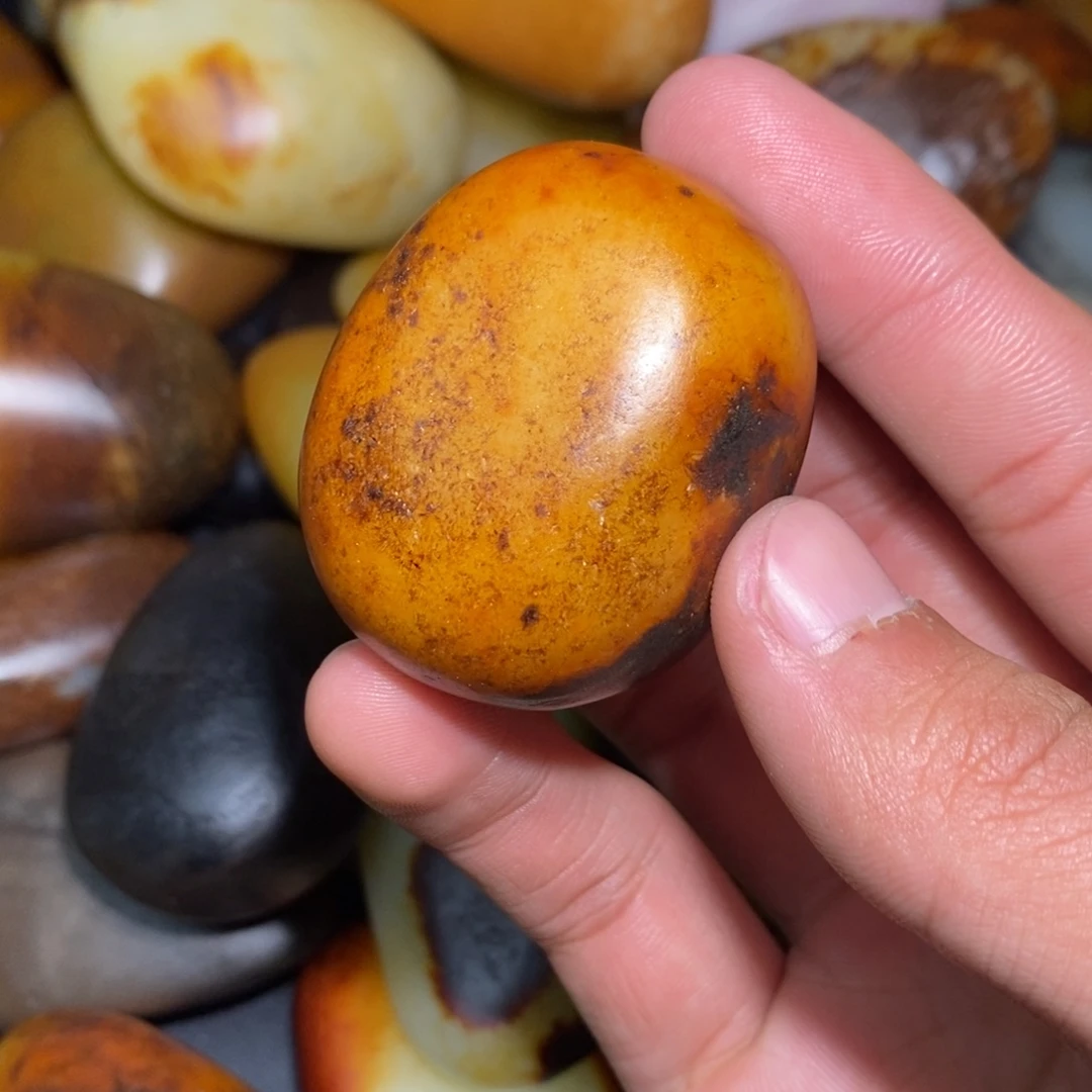 和田玉未镶嵌珠宝奇石