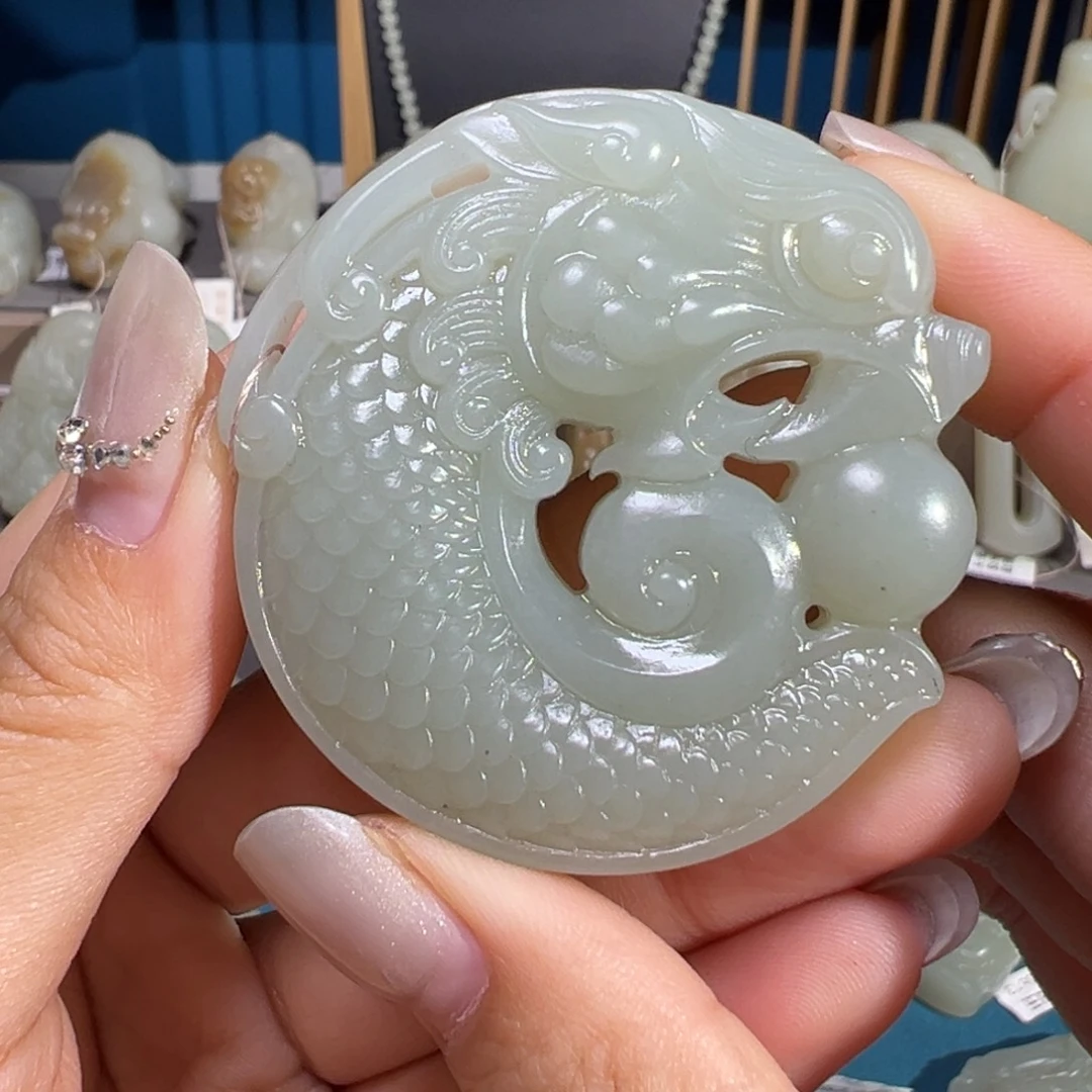 和田玉（糖玉）未镶嵌颈饰