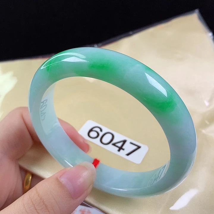 翡翠未镶嵌手镯59圈