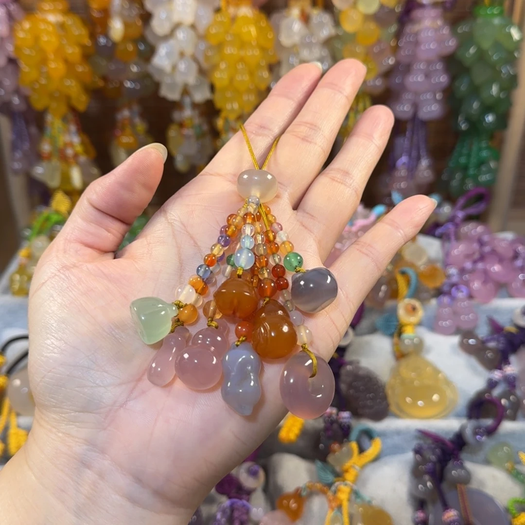 哈***秋玛瑙/玉髓未镶嵌手机挂件福利款