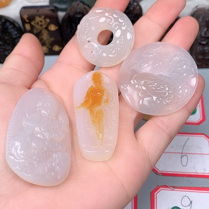 人***生玛瑙/玉髓颈饰未镶嵌