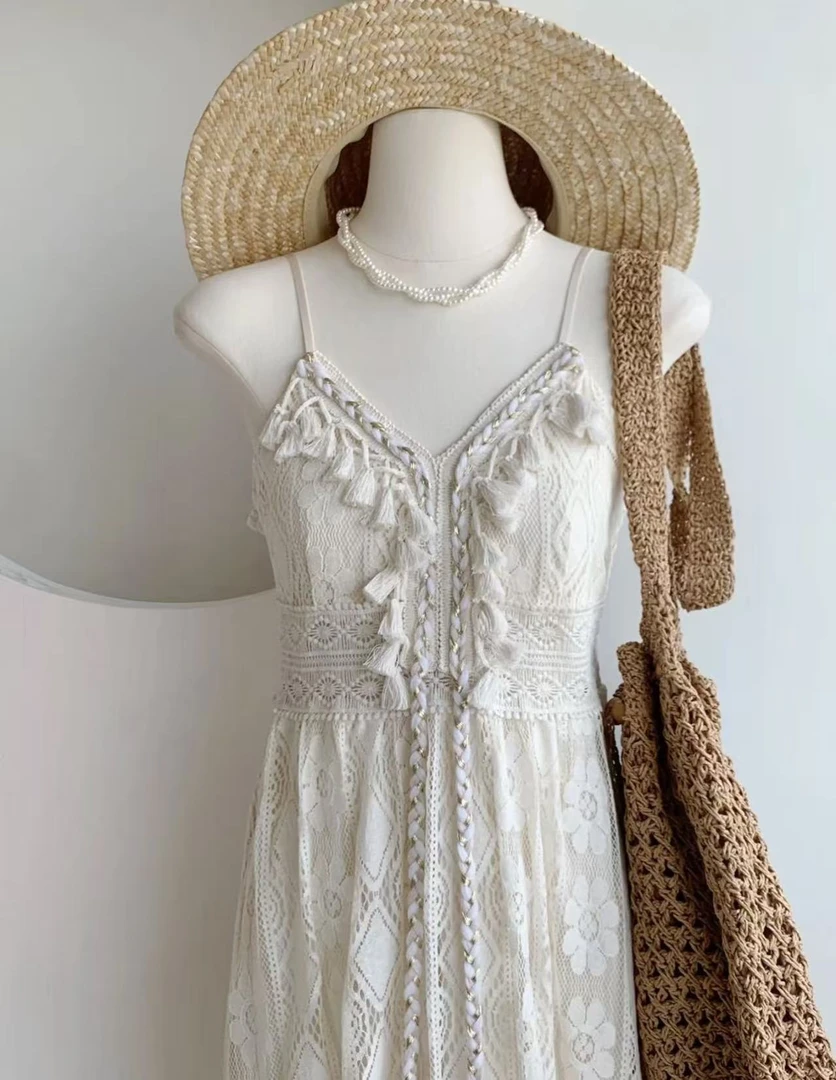 女款洞洞鞋款式随机