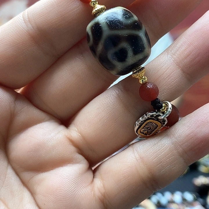 玛瑙/玉髓颈饰合金