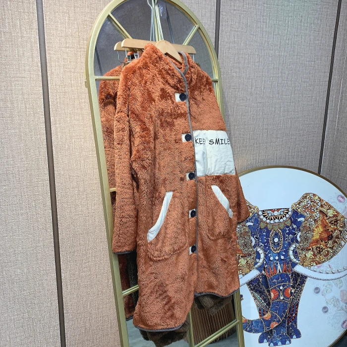 LE55孕妇棕色珊瑚绒月子服套装M90-130L140