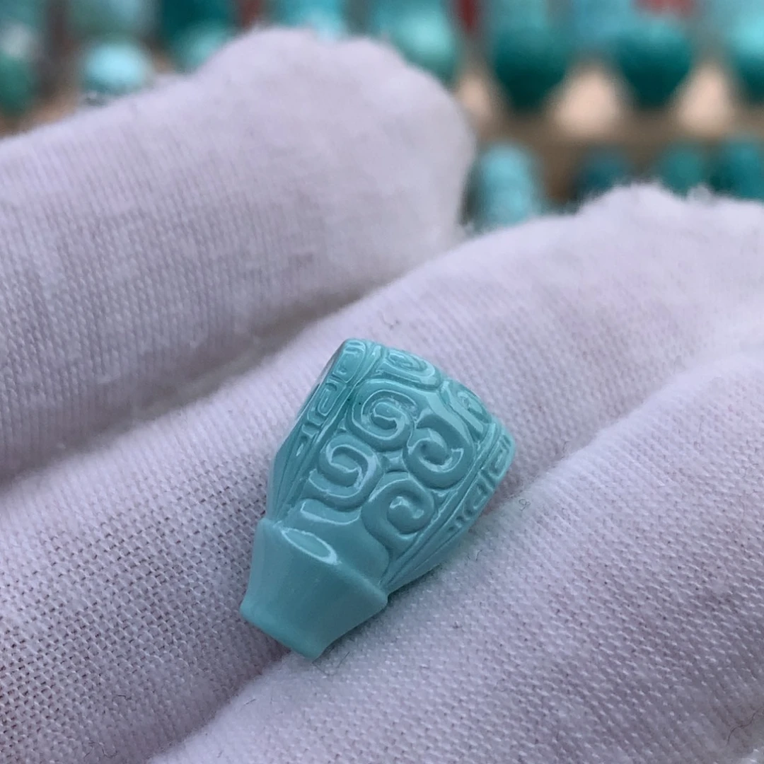 绿松石未镶嵌珠宝奇石原矿绿松石回纹三通