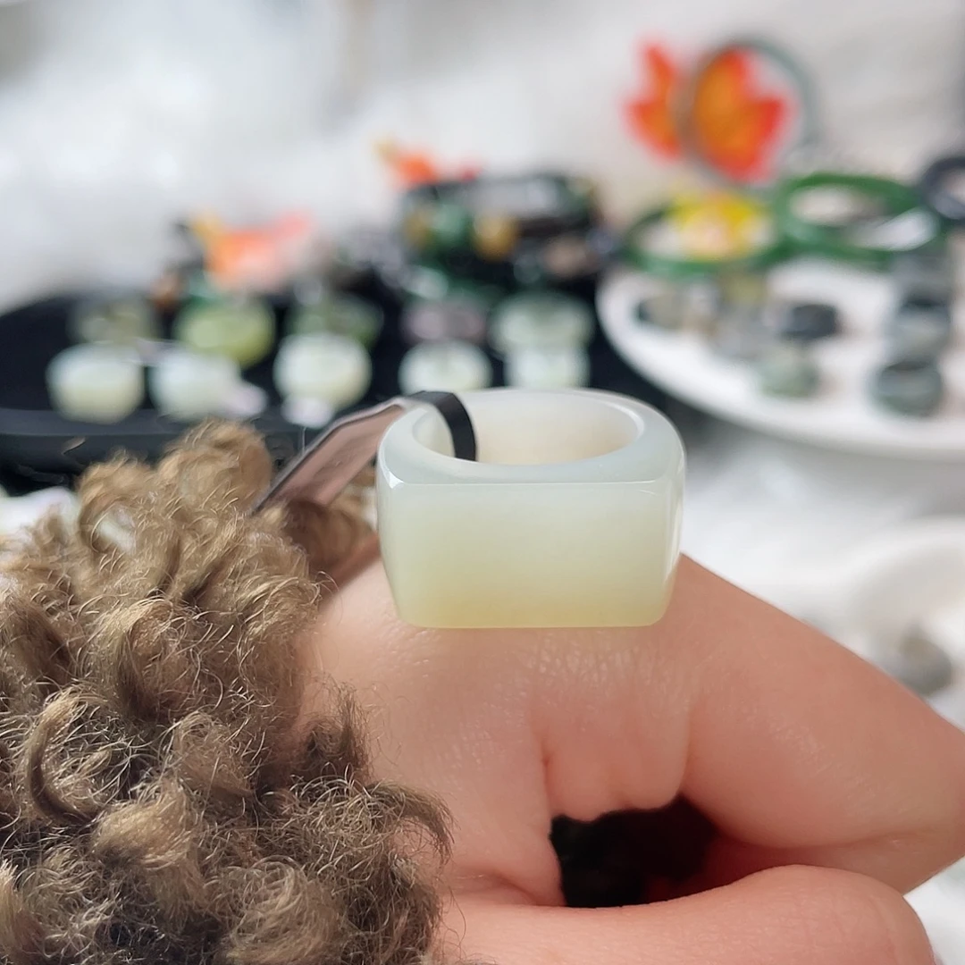 和田玉未镶嵌戒指k31 糖白马鞍18.1mm