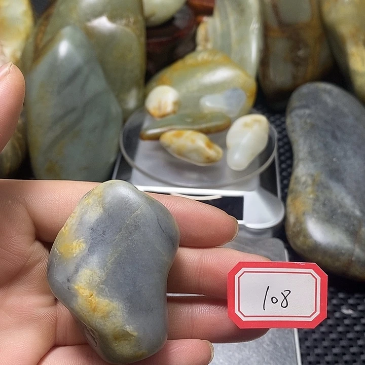 和田玉未镶嵌珠宝奇石108