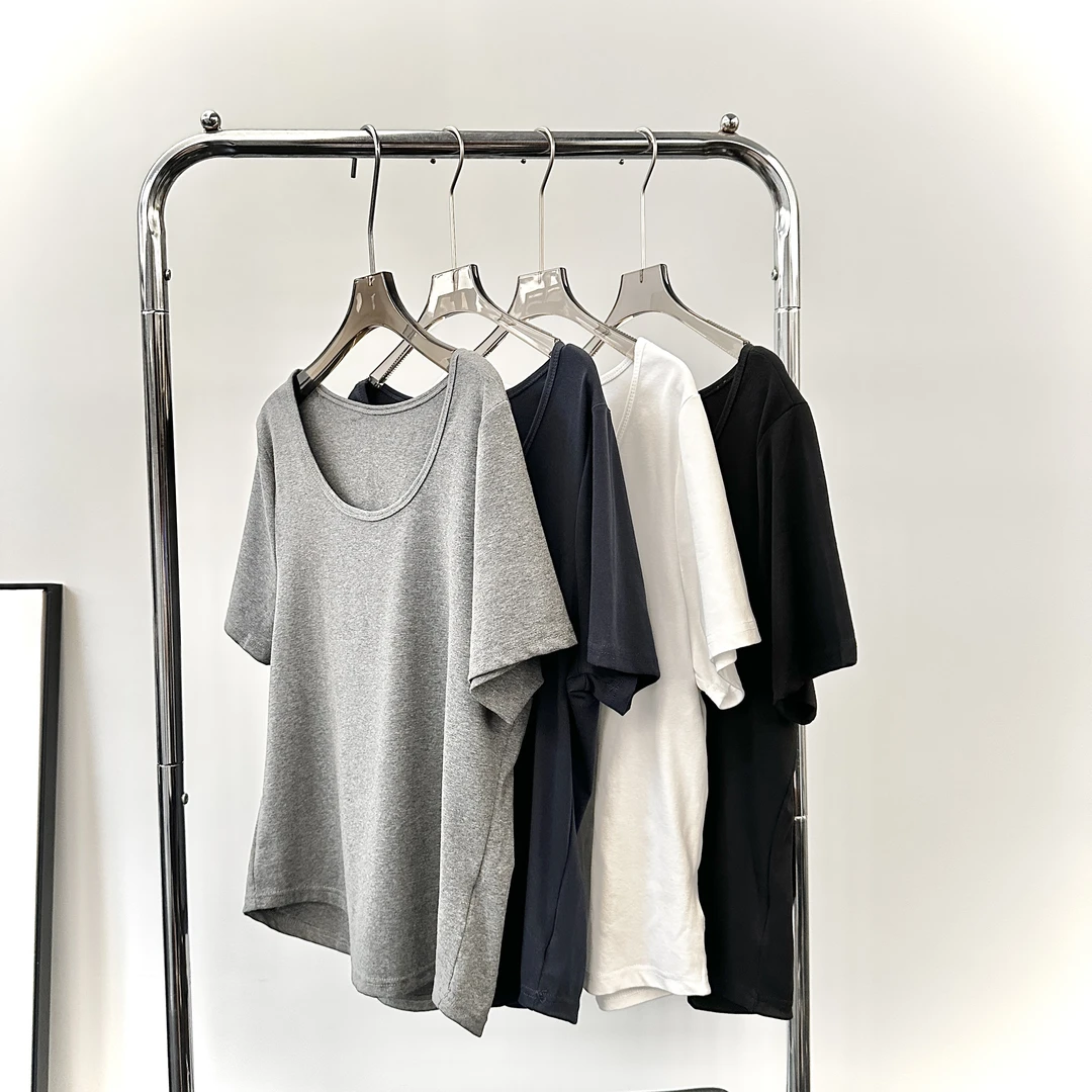 「简约王者」微胖大码宽松内搭显瘦u领纯色T恤衫D619