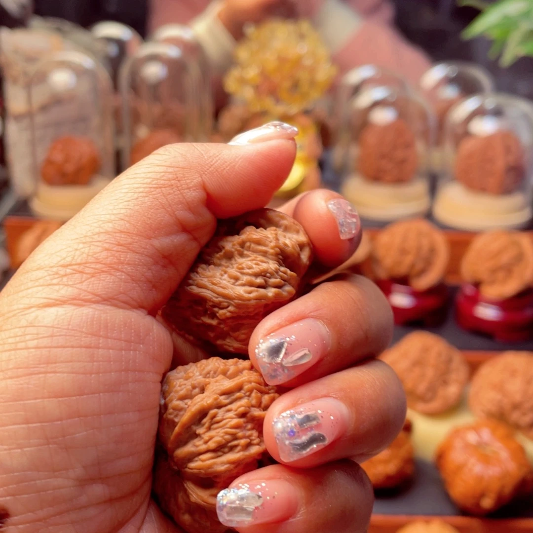 工***屋文玩核桃把件核桃