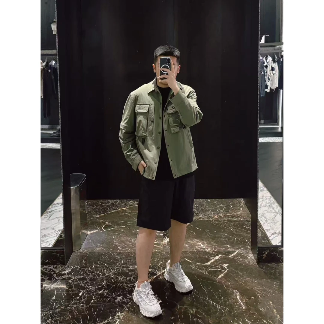 季秋常规工艺翻领扣款长袖外套