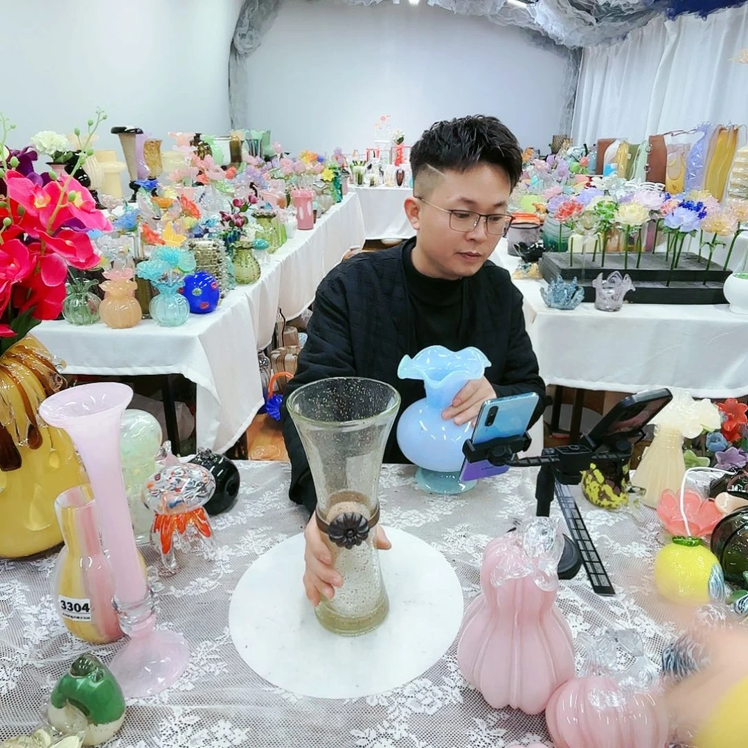 福利不退不换琉璃花瓶艺术品