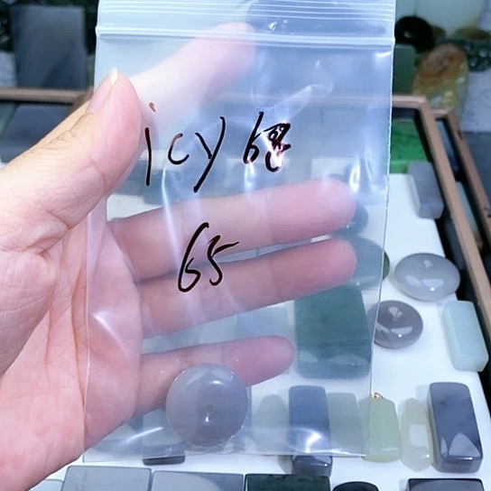 未镶嵌和田玉珠宝半成品i***8