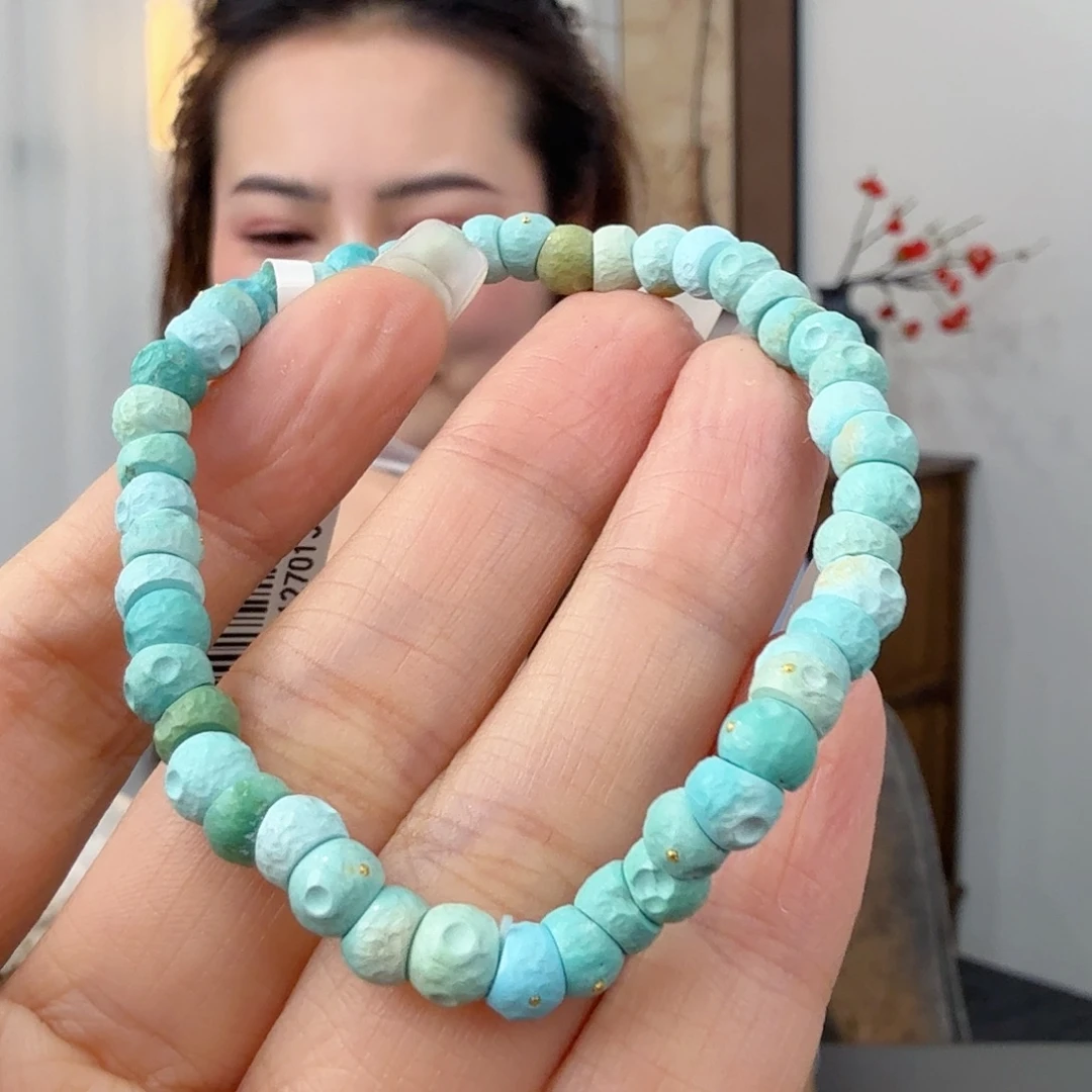 绿松石未镶嵌珠宝奇石