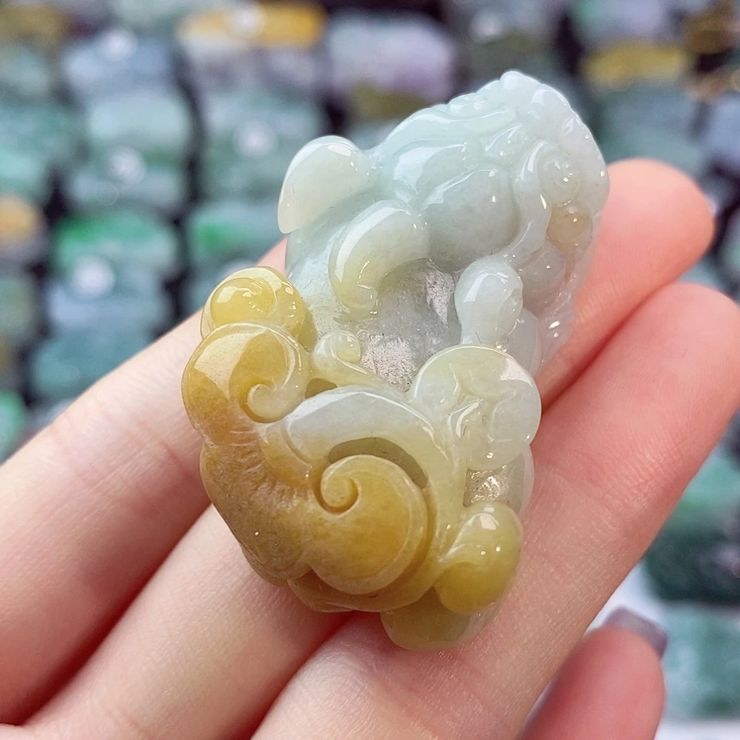 颈饰未镶嵌翡翠天然
