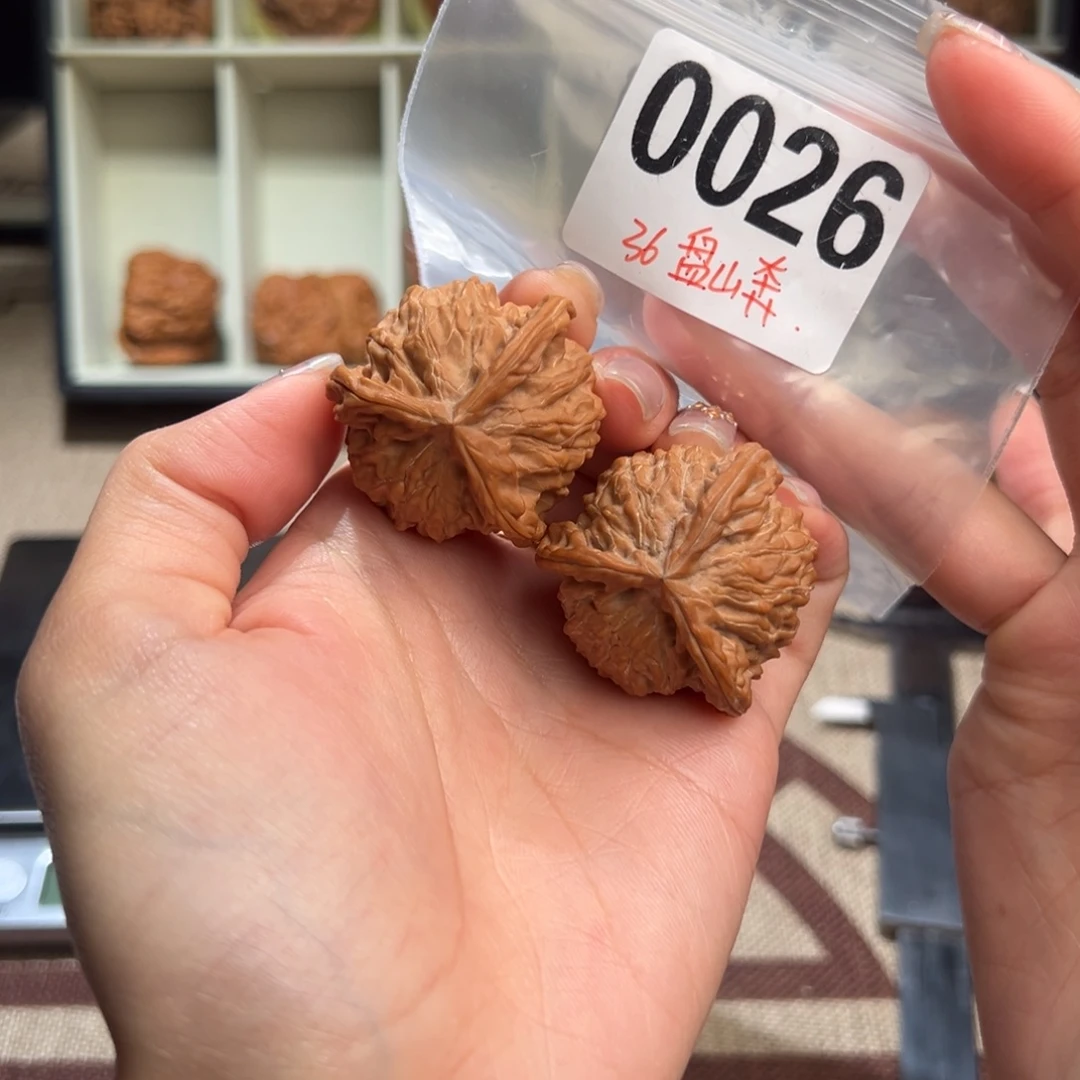 36全品盘山奔文玩核桃