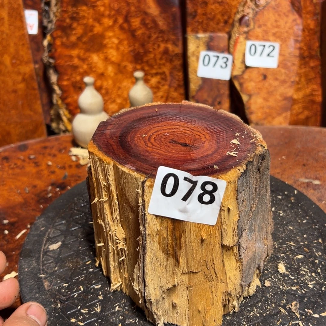 1***牛大果紫檀（缅甸花梨）