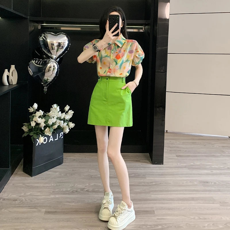 多巴胺穿搭短袖花衬衫搭配果绿色牛仔短裙女夏季新款减龄洋气套装