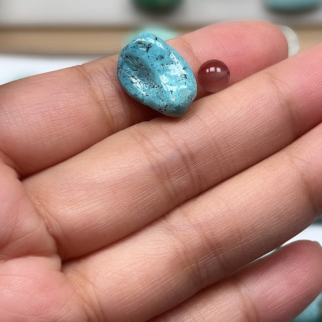 南红玛瑙未镶嵌珠宝奇石