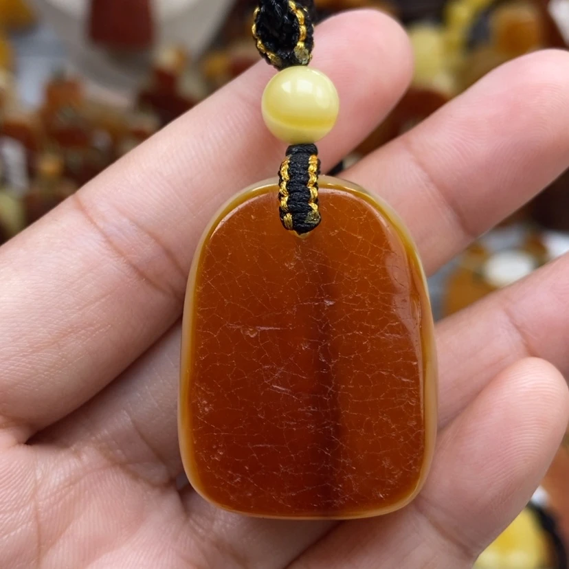【闪购商品】琥珀颈饰未镶嵌
