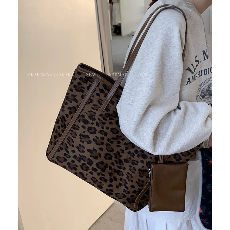 大容量腋下包包女款爆款2025新款秋冬复古豹纹单肩包通勤托特包