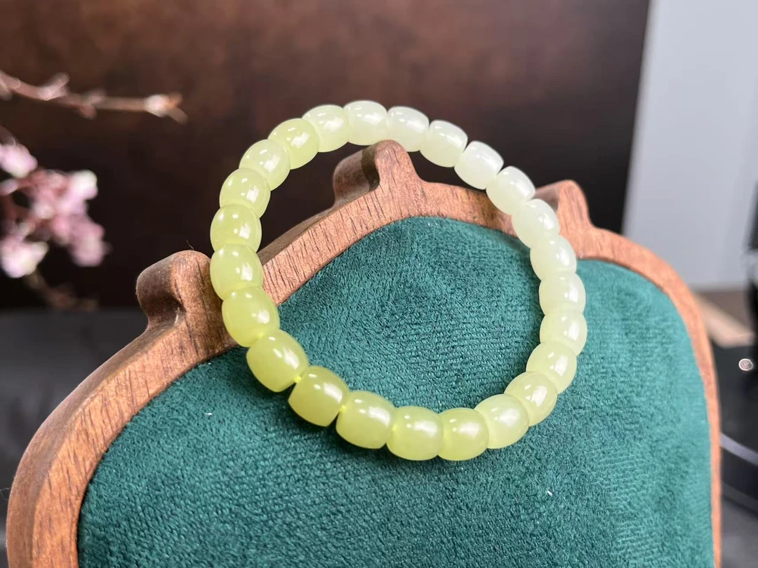 新疆和田玉 若羌黄玉渐变极限弧卡8-7手串多样性发一件