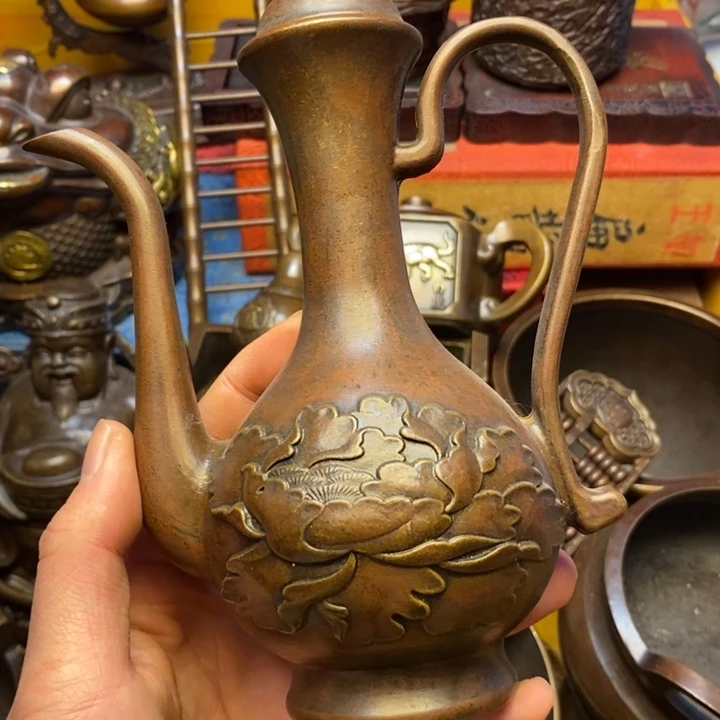 铜器摆件做工精良