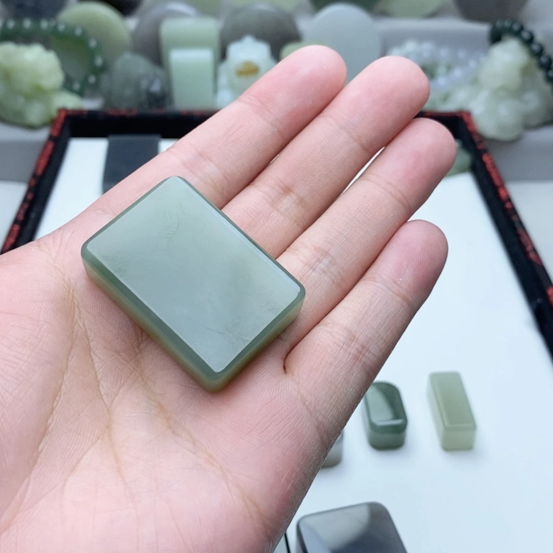 和田玉颈饰未镶嵌木****鱼