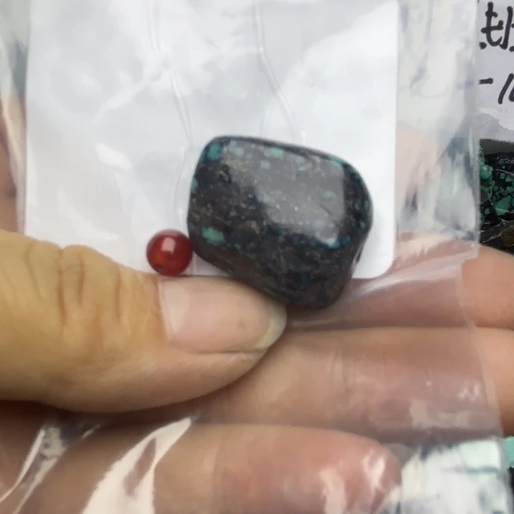 南红玛瑙未镶嵌珠宝奇石