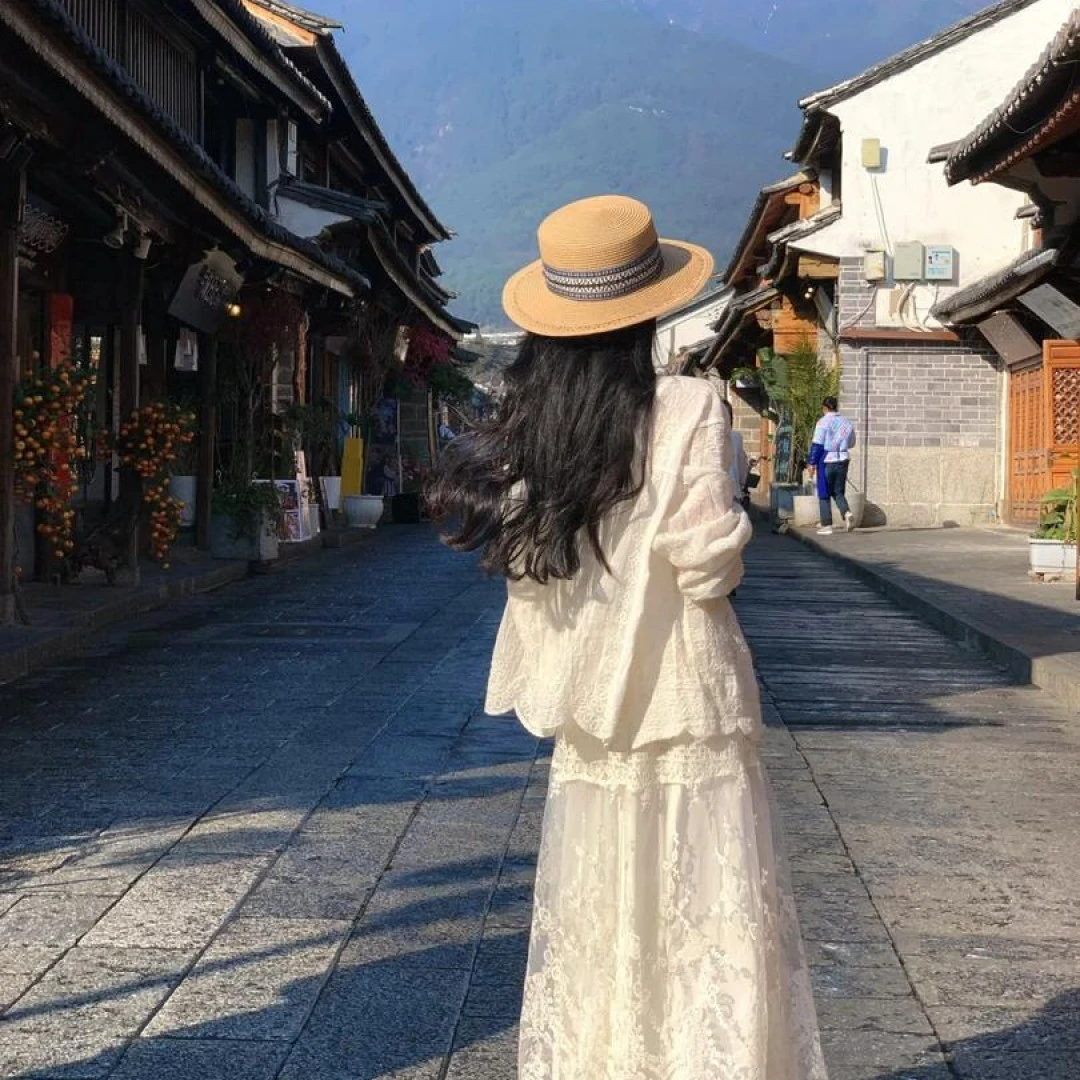 2025春季搭配一整套女韩系穿搭法式刺绣开衫蕾丝半身裙气质两件套