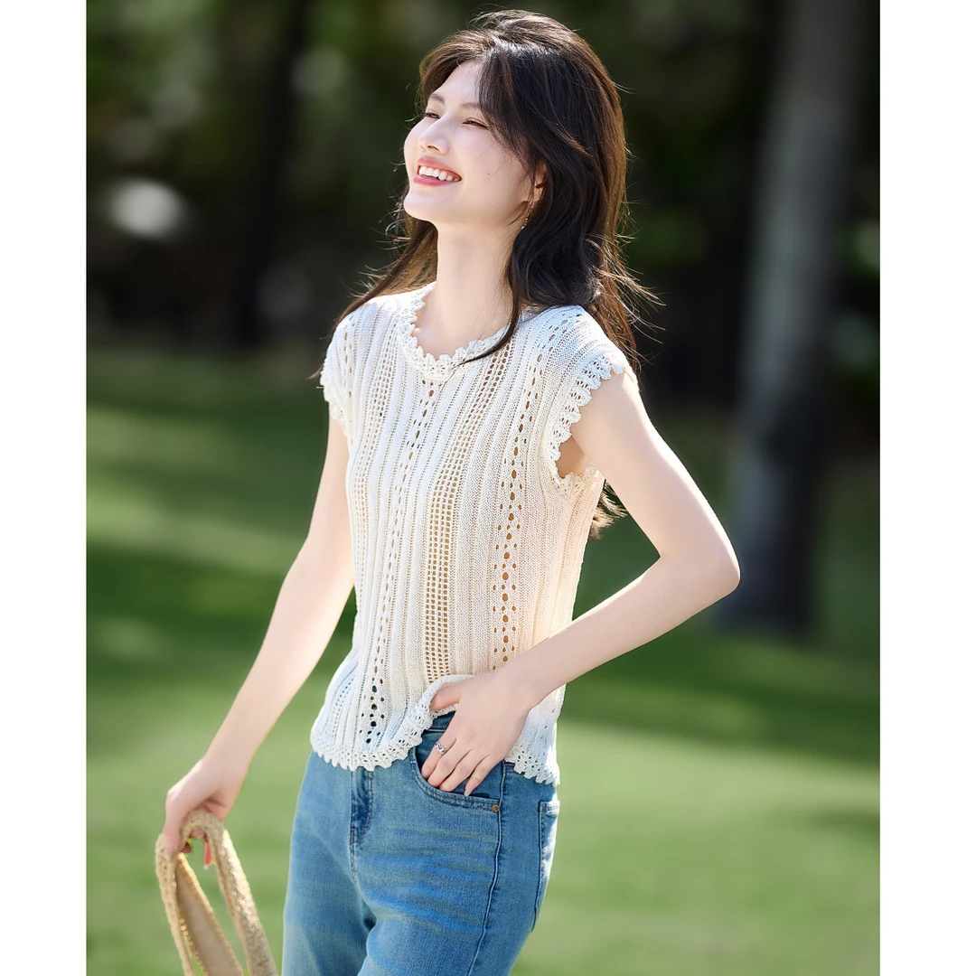 尚静法式优雅文艺风纯色2025夏季新款蕾丝拼接镂空圆领无袖针织衫