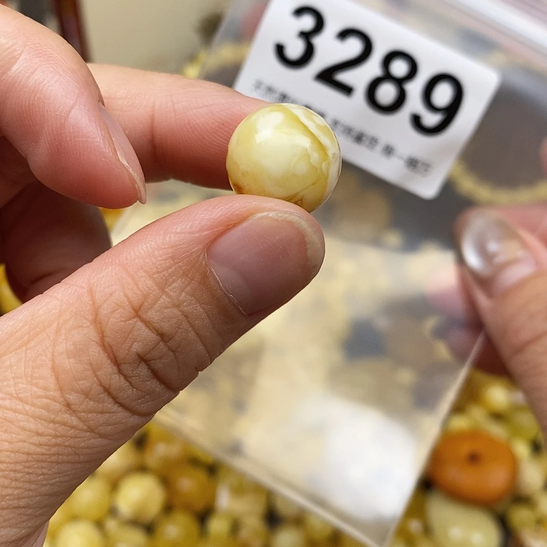 娟***唇琥珀未镶嵌珠宝奇石14.4