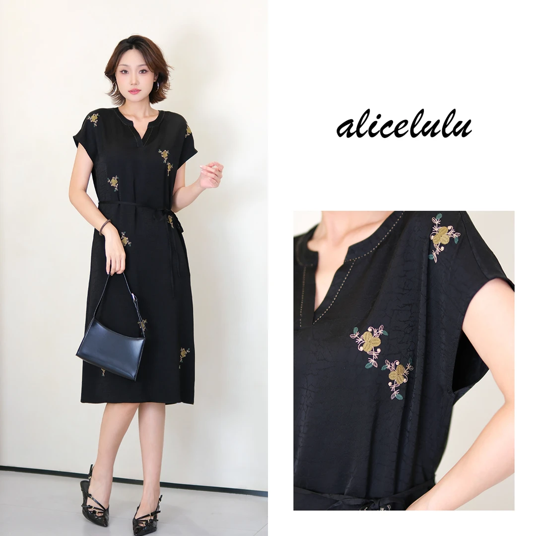 [alicelulu]龟裂纹黑色精致刺绣连衣裙时尚气质通勤S2143386W