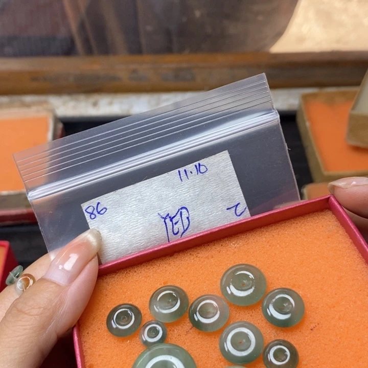 九***日定制翡翠未镶嵌不退