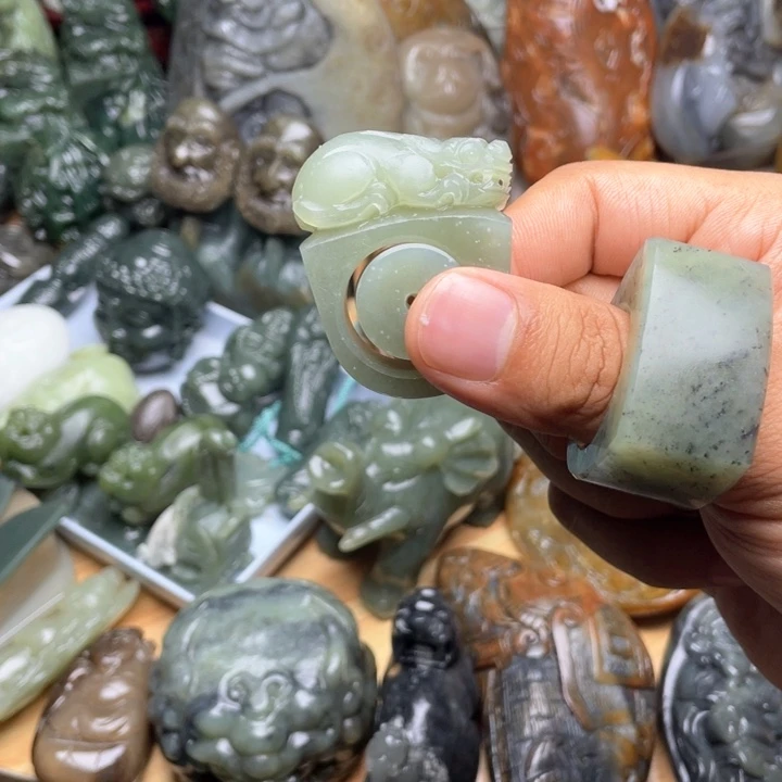 和田玉未镶嵌挂件何*帅