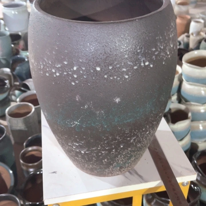 紫砂花盆口径22高度33一只小瑕疵