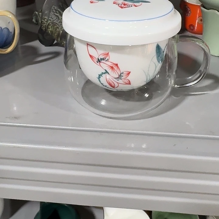主人杯一个，瓷。。。