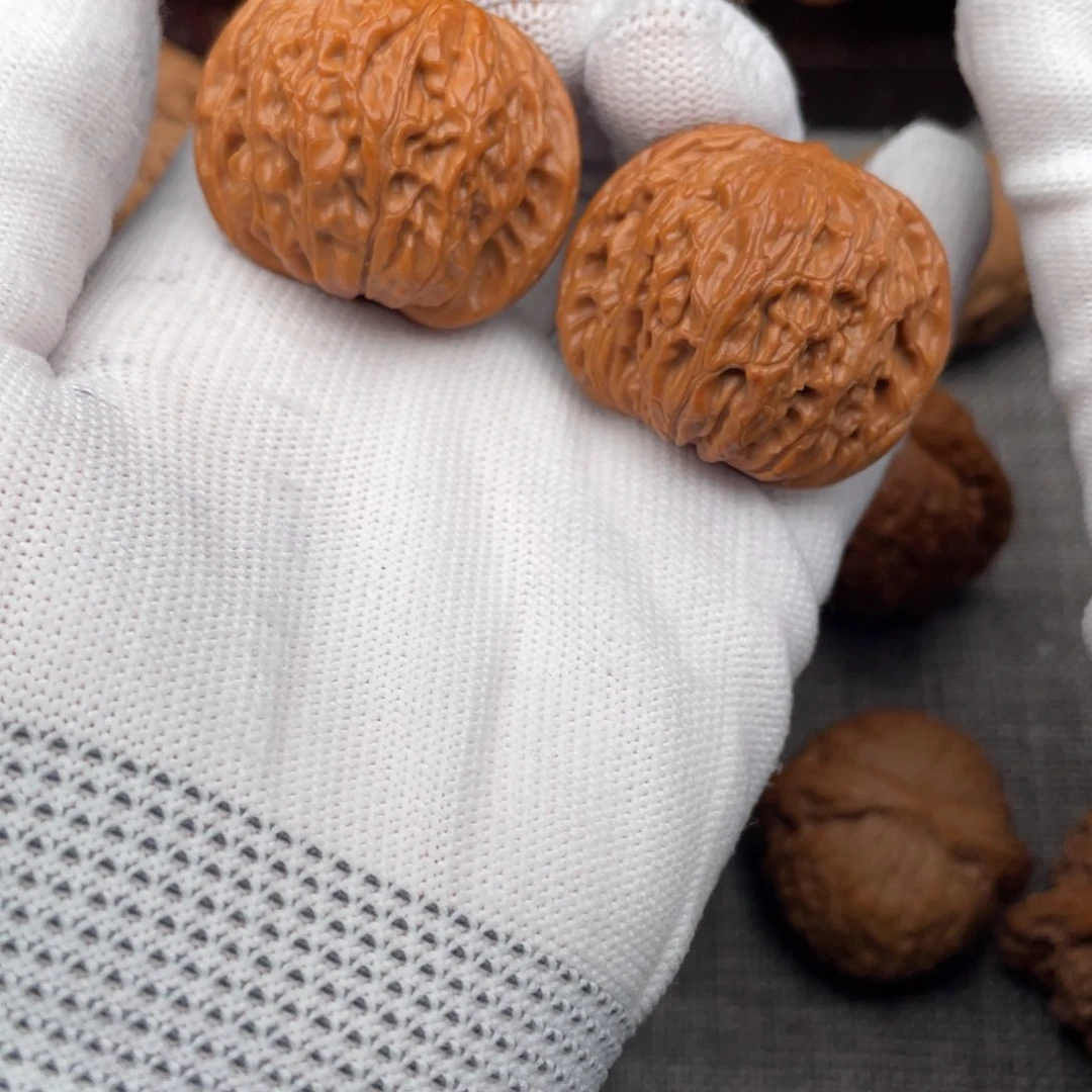 文玩核桃把件37红皮山地磨盘