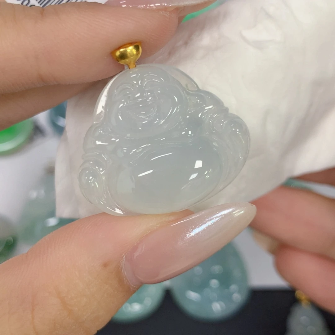 颈饰18K金镶嵌翡翠