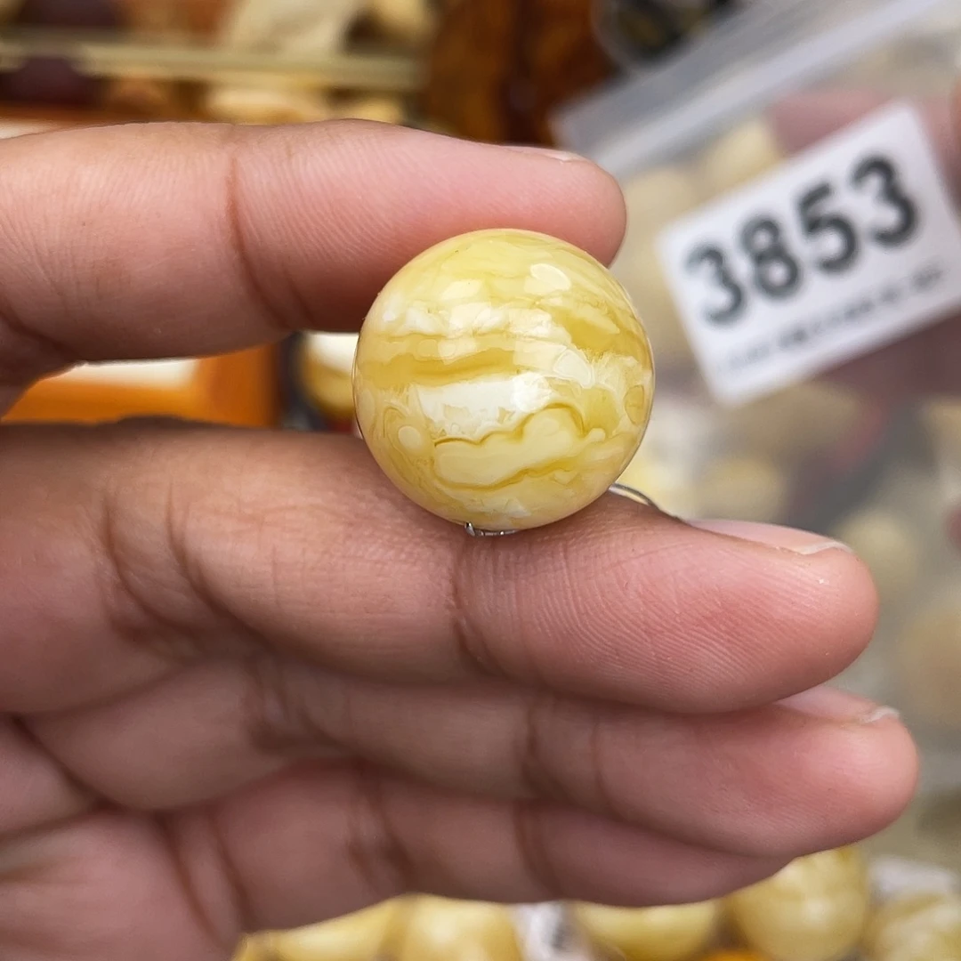 蜜蜡未镶嵌珠宝奇石19.6