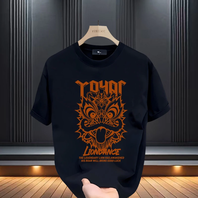 2025夏季新款休闲男士T恤短袖大码舞狮时尚印花轻奢宽松圆领上衣