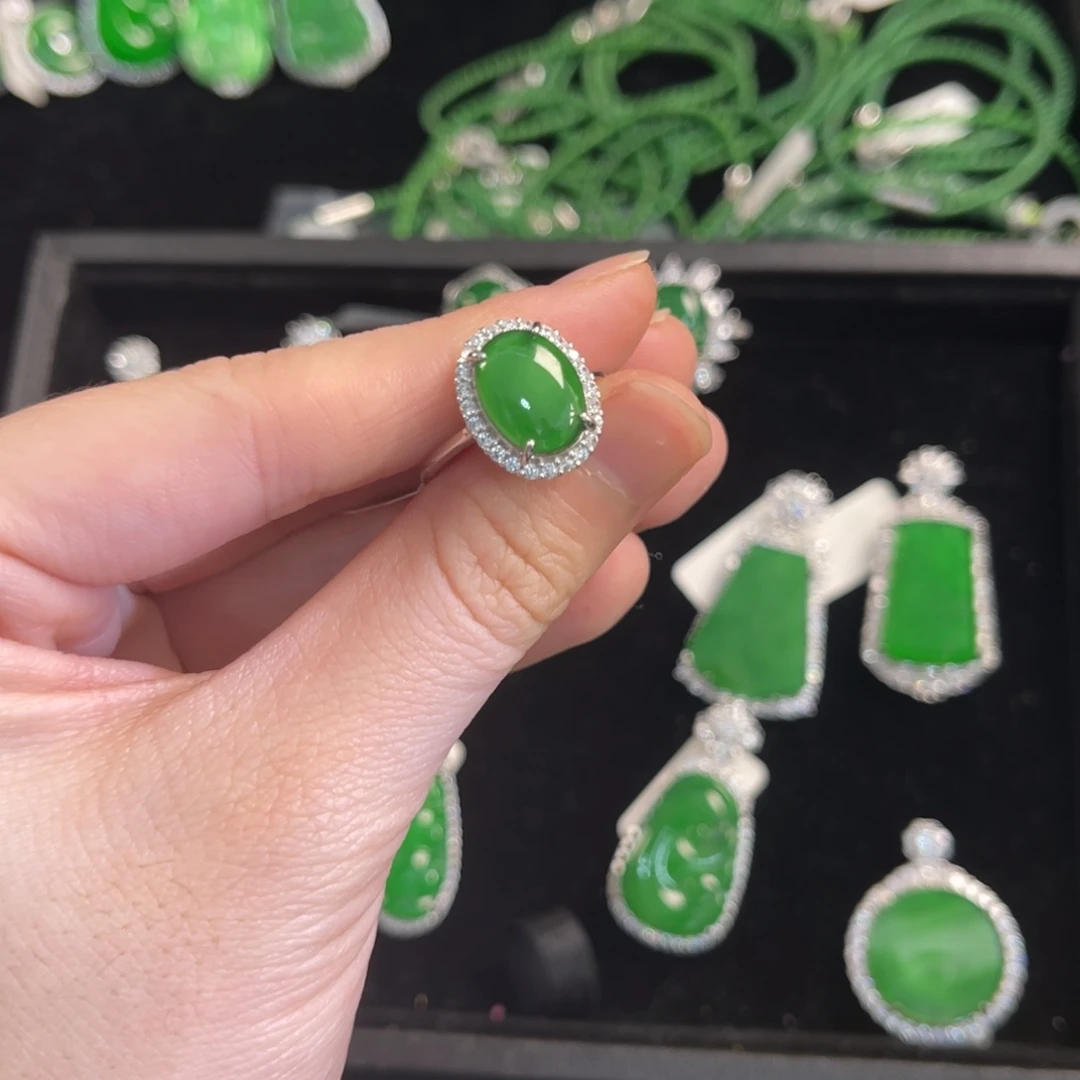 翡翠银S925镶嵌戒指蛋面戒指