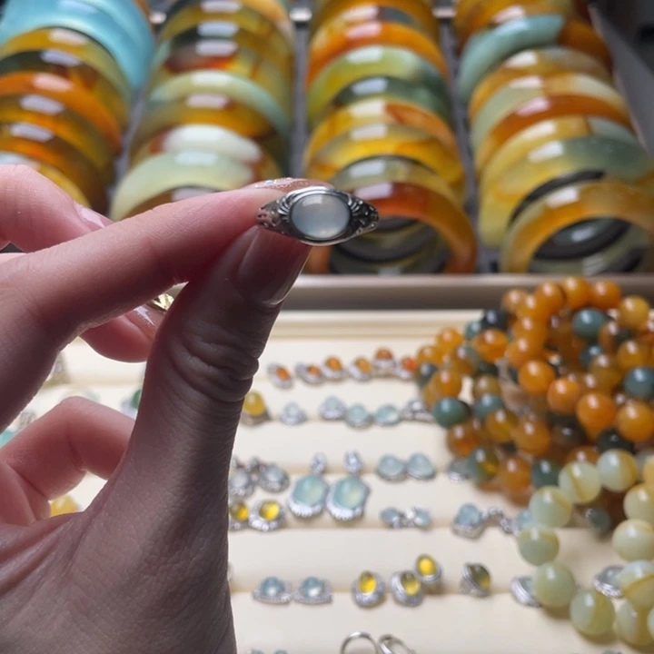 蛇纹石玉戒指银S925镶嵌海****色