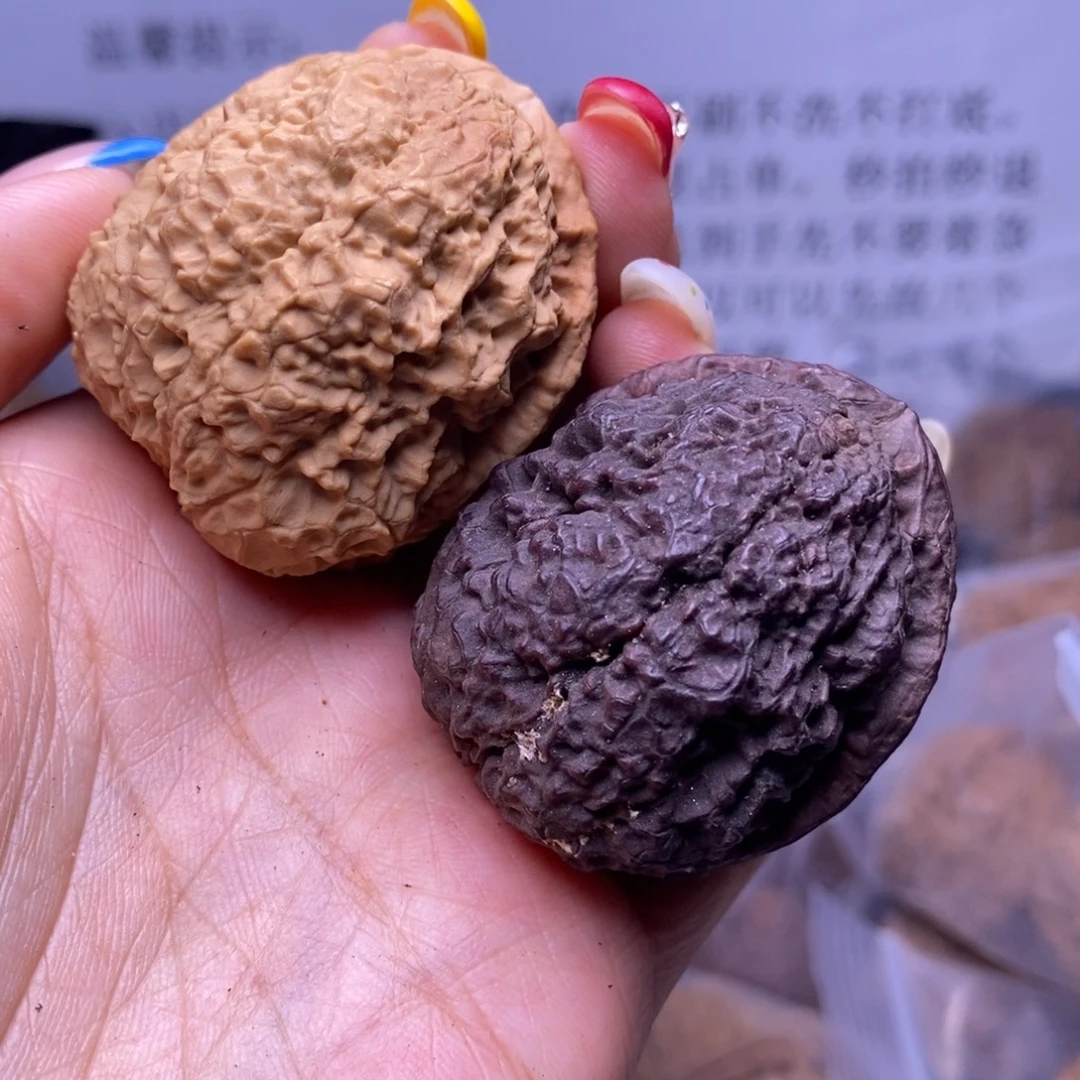把件文玩核桃云南野生铁核桃4号42mm