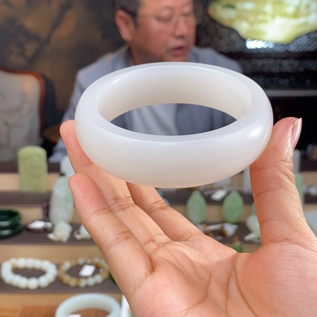 【闪购商品】和田玉手镯未镶嵌