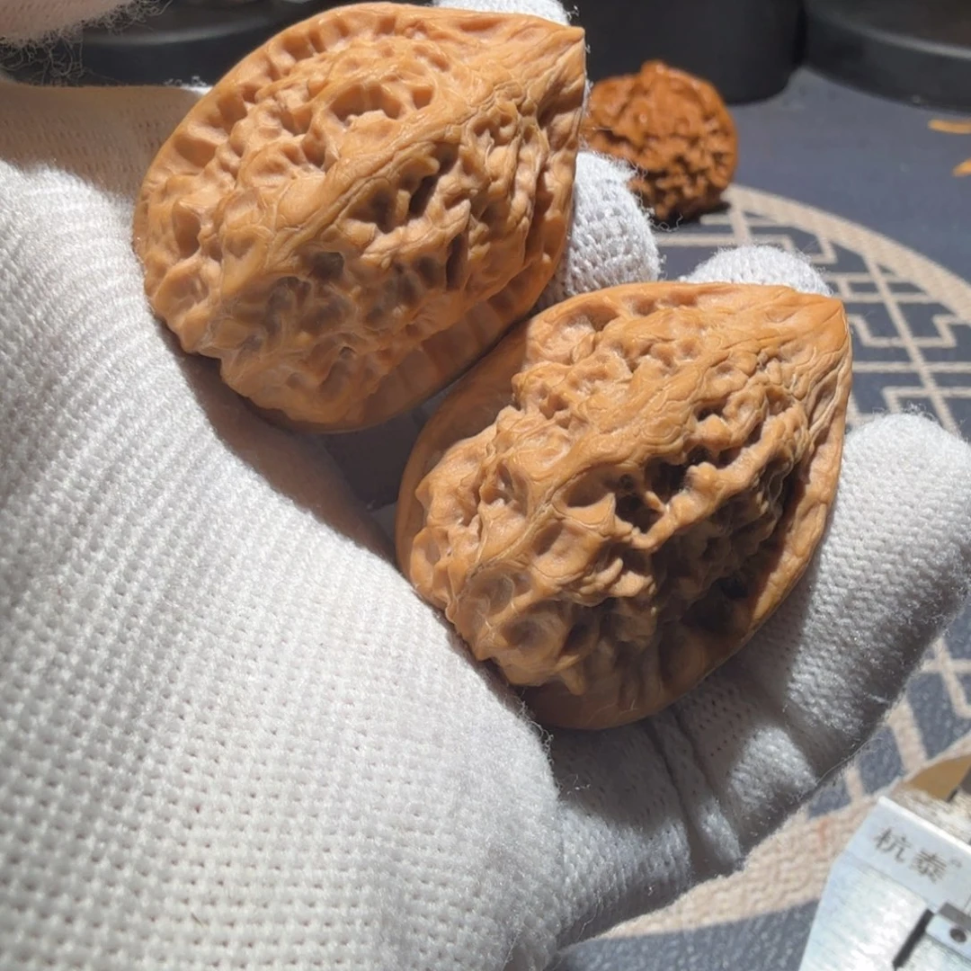 文玩核桃把件沈阳鸡心