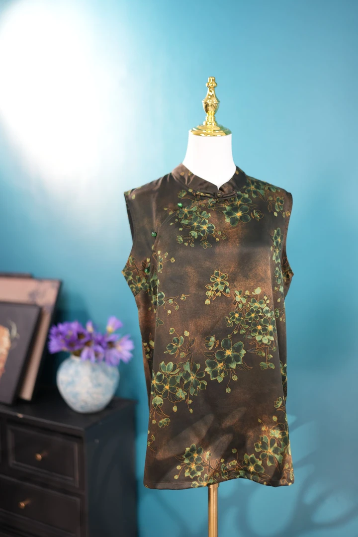 A52.黑底绿花女士奥戴