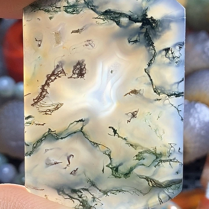 水***玛瑙/玉髓未镶嵌颈饰