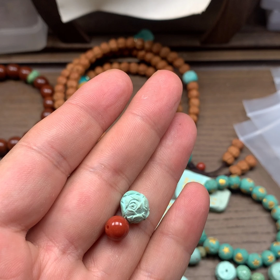 南红玛瑙未镶嵌雕刻